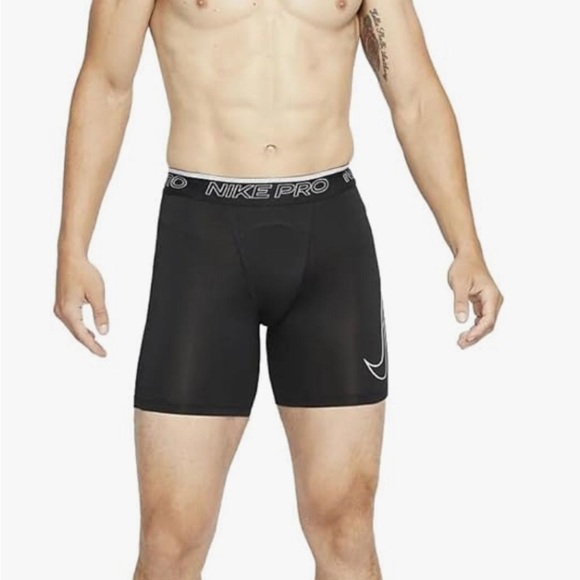 Nike Pro Dri-Fit Men’s compression shorts. Size small - Picture 2 of 6
